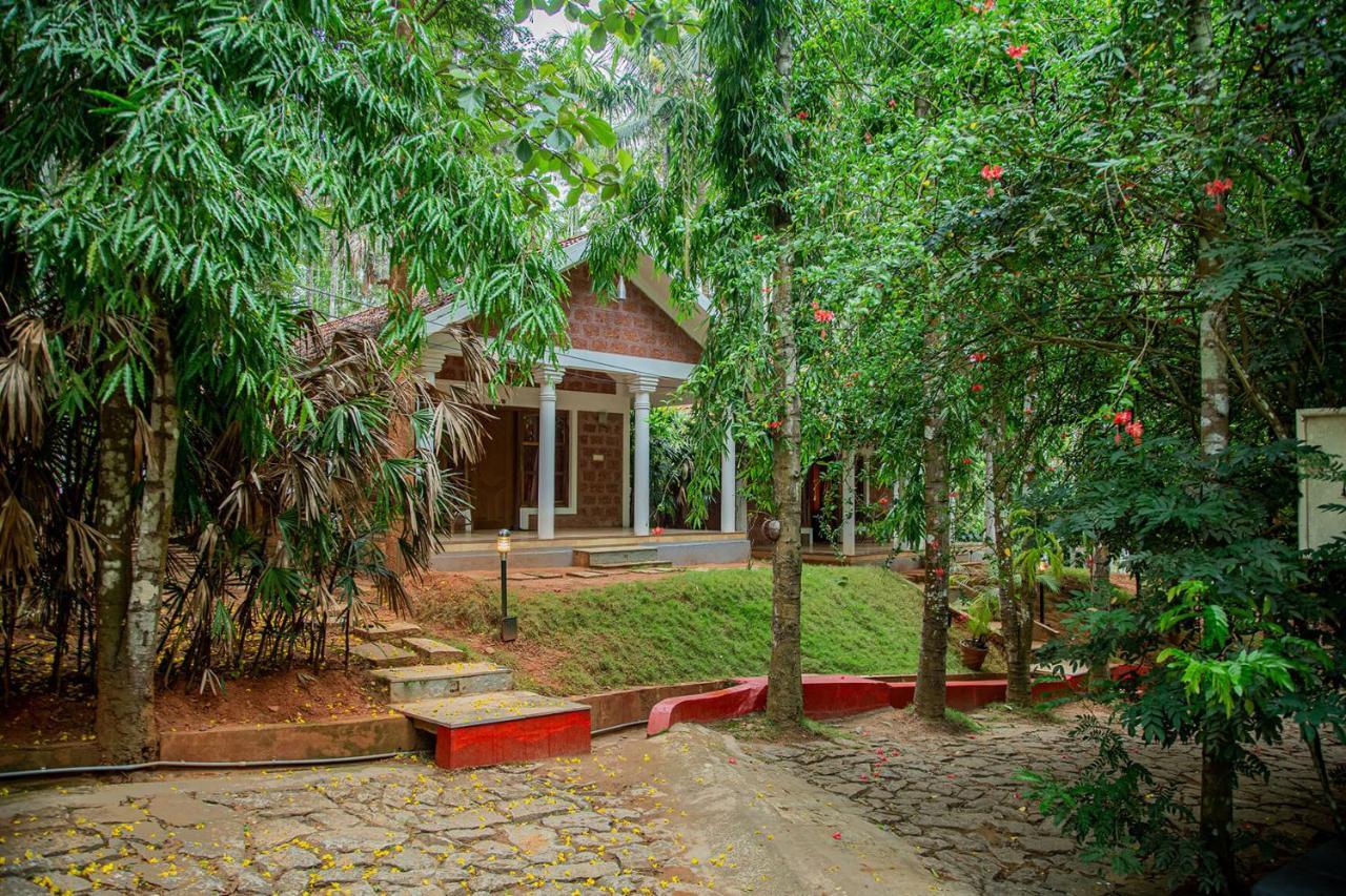 Orchid Trails Resort Sultan Bathery Bagian luar foto